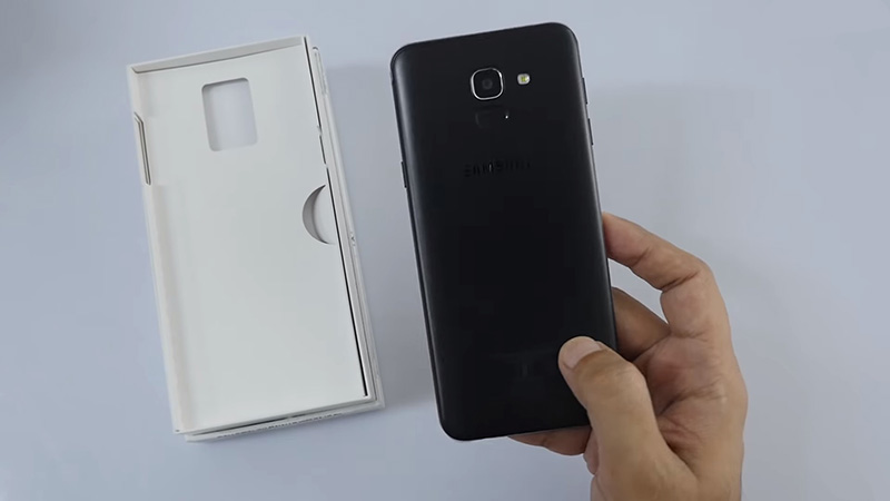 Mở hộp Galaxy J6 2018 Mở hộp Galaxy J6 2018