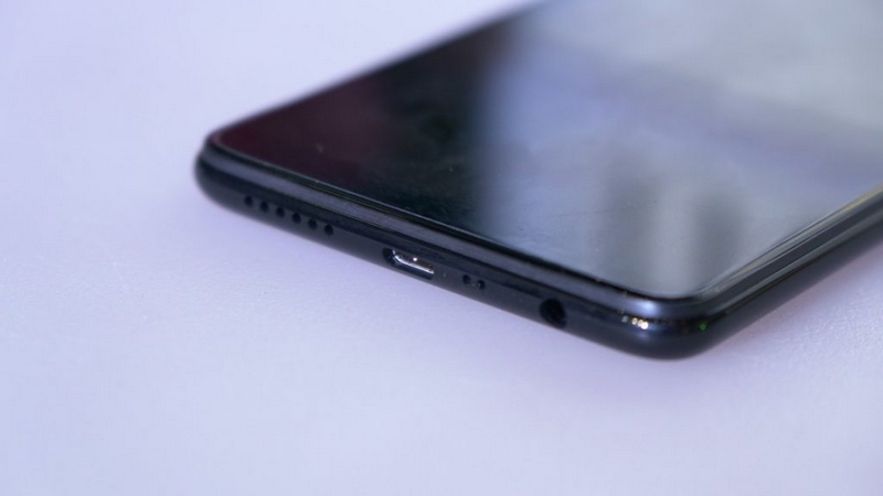 OPPO F7 Youth OPPO F7 Youth