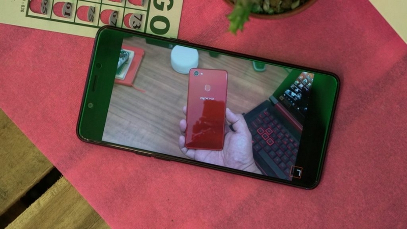 OPPO F7 Youth OPPO F7 Youth