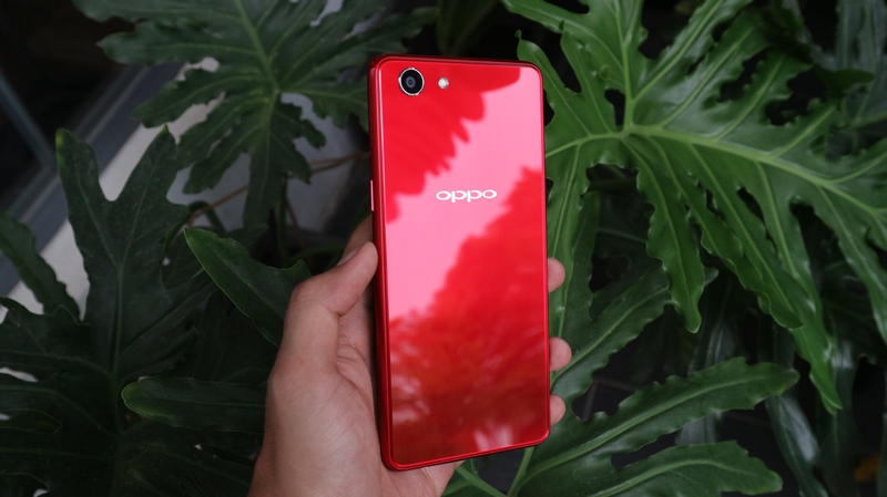 OPPO F7 Youth OPPO F7 Youth