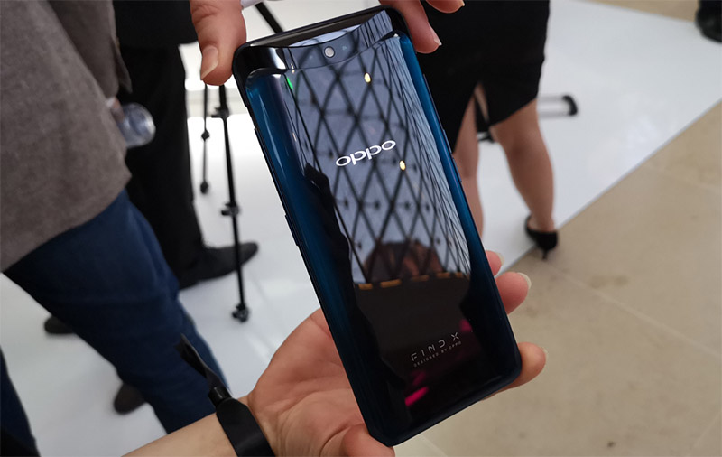 OPPO Find X chính thức ra mắt: Camera trượt, zoom quang học 5x,... OPPO Find X chính thức ra mắt: Camera trượt, zoom quang học 5x,...