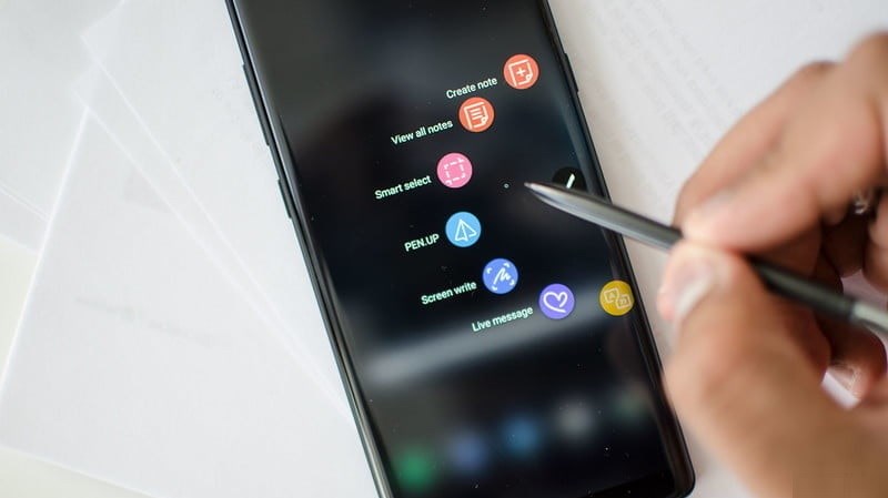 Tin đồn: Galaxy Note 9 sẽ đi kèm với bút S Pen được cải tiến Tin đồn: Galaxy Note 9 sẽ đi kèm với bút S Pen được cải tiến