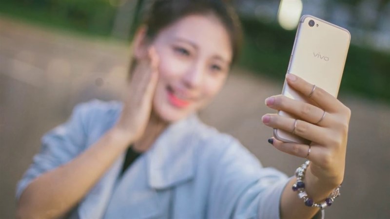 Vivo smartphone Vivo smartphone