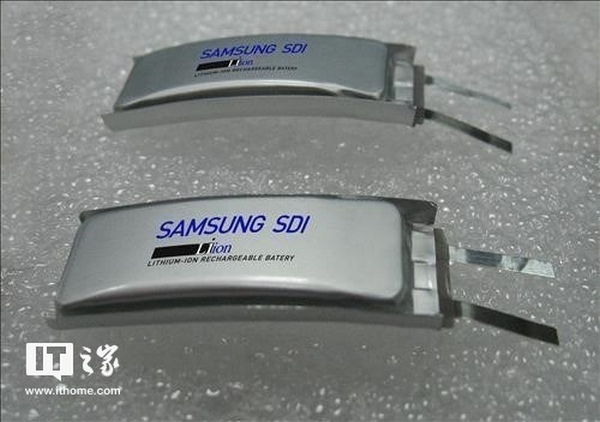 Smartphone uốn dẻo của Samsung sẽ có pin từ 3.000 – 6.000 mAh Smartphone uốn dẻo của Samsung sẽ có pin từ 3.000 – 6.000 mAh