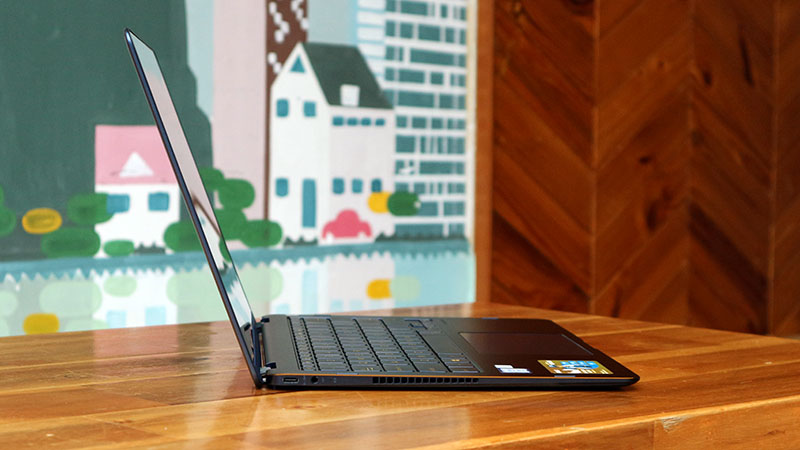 Đánh giá Asus Zenbook Flip S