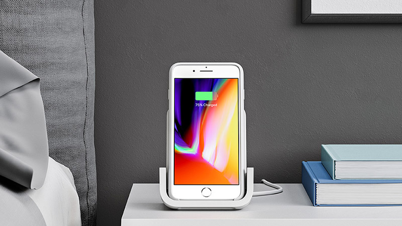 Logitech POWERED, đế sạc không dây ưu việt dành cho iPhone & smartphone Android Logitech POWERED, đế sạc không dây ưu việt dành cho iPhone & smartphone Android