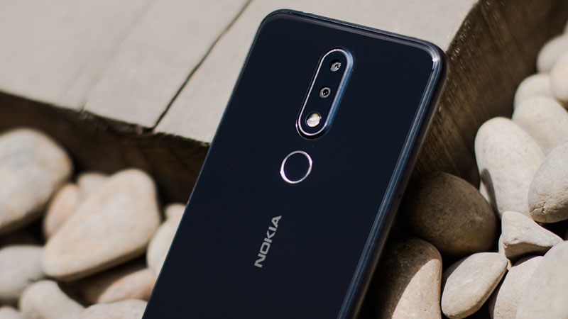 Nokia 6.1 Plus thiết kế vân tay