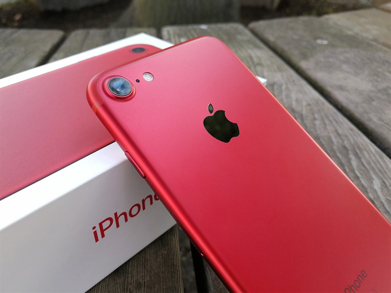 iPhone 8 Red