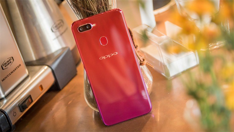 OPPO F9 6GB màu đỏ độc quyền tại Thế Giới Di Động OPPO F9 6GB màu đỏ độc quyền tại Thế Giới Di Động