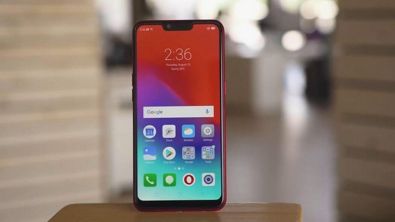 OPPO Realme 2 cháy hàng sau vài phút bán ra