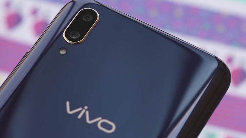 Đánh giá Vivo V11