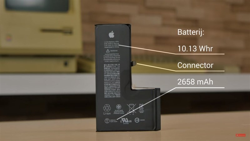 iPhone Xs lên bàn mổ: Pin chữ L, cảm biến máy ảnh lớn, bo mạch rất tinh tế iPhone Xs lên bàn mổ: Pin chữ L, cảm biến máy ảnh lớn, bo mạch rất tinh tế