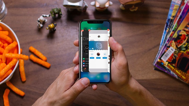 Còn trong phân khúc (tạm gọi là) siêu cao cấp - tức từ 800 USD trở lên thì Apple đang hoàn toàn chi phối với 88%. Còn trong phân khúc (tạm gọi là) siêu cao cấp - tức từ 800 USD trở lên thì Apple đang hoàn toàn chi phối với 88%.