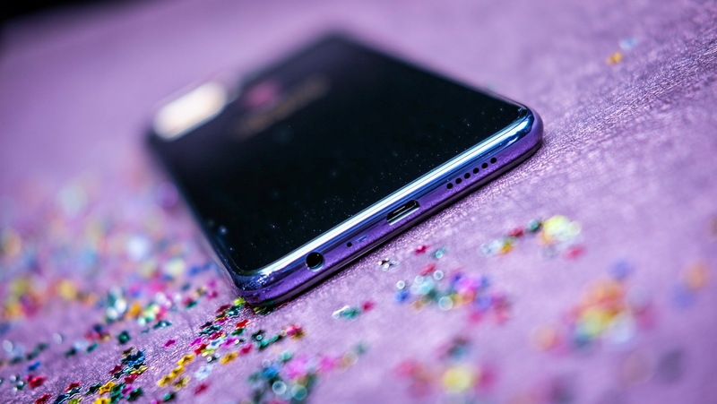 OPPO F9 Tím Tính Tú OPPO F9 Tím Tính Tú
