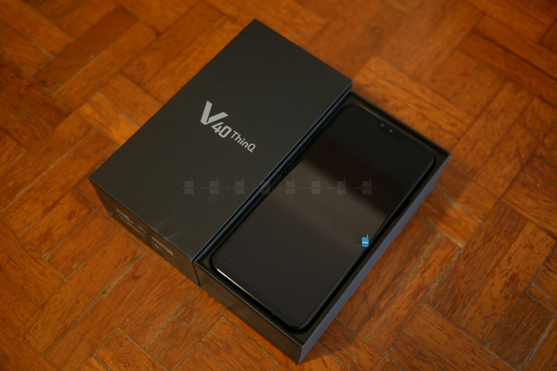 Đập hộp LG V40 ThinQ: 3 camera, gấp 3 niềm vui Đập hộp LG V40 ThinQ: 3 camera, gấp 3 niềm vui