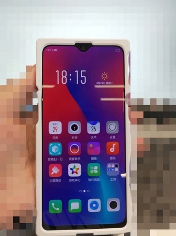 Lộ ảnh thực tế OPPO K1 với màn hình tai thỏ hình giọt nước Lộ ảnh thực tế OPPO K1 với màn hình tai thỏ hình giọt nước