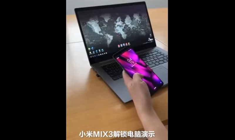 Xiaomi MI MIX 3 mở khóa laptop trong chớp mắt Xiaomi MI MIX 3 mở khóa laptop trong chớp mắt