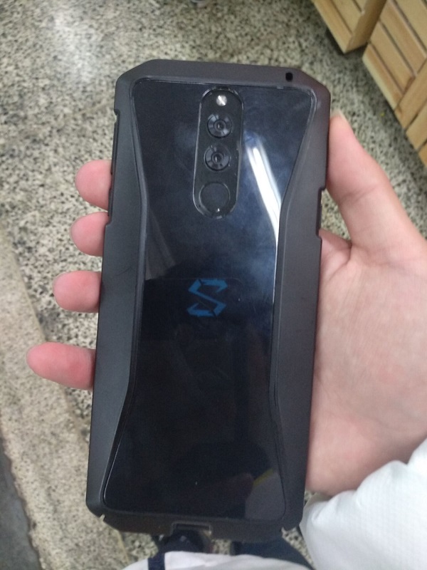 Smartphone gaming Black Shark 2 lộ ảnh thực tế Smartphone gaming Black Shark 2 lộ ảnh thực tế