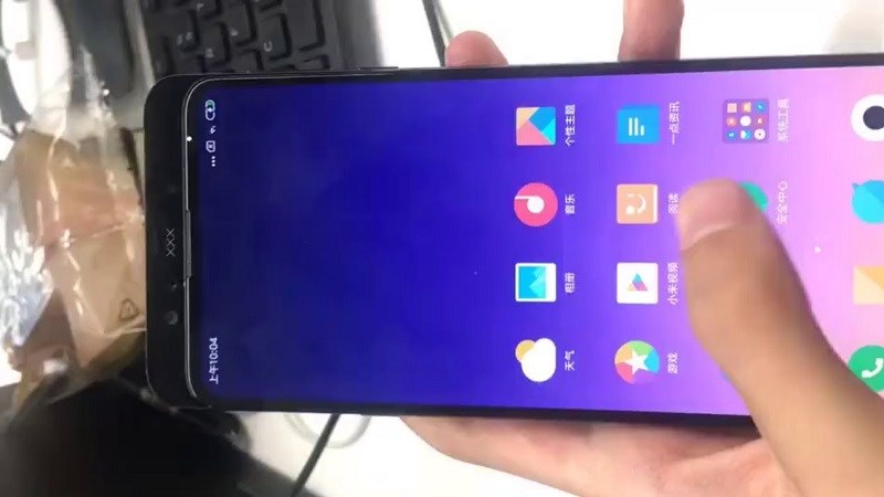 Xiaomi Mi MIX 3 với màn hình trượt lộ ảnh cận cảnh mặt trước Xiaomi Mi MIX 3 với màn hình trượt lộ ảnh cận cảnh mặt trước