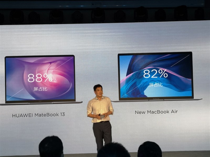 Huawei khoe tỷ lệ màn hình của MateBook 13 lớn hơn so với MacBook Air 2018 của Apple Huawei khoe tỷ lệ màn hình của MateBook 13 lớn hơn so với MacBook Air 2018 của Apple