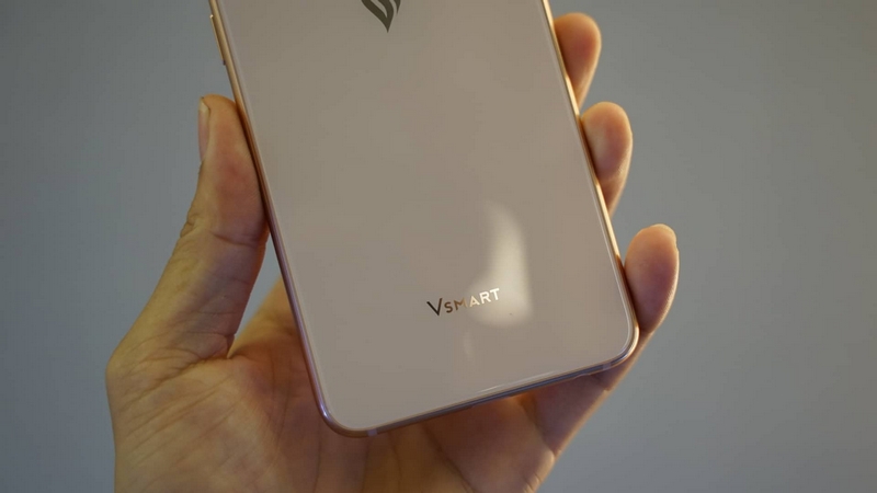 Vsmart Active 1+ Vsmart Active 1+