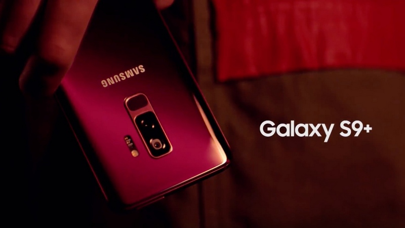 TOP 3 smartphone màu mới, độc đẹp lạ cho mùa Giáng Sinh và Năm Mới