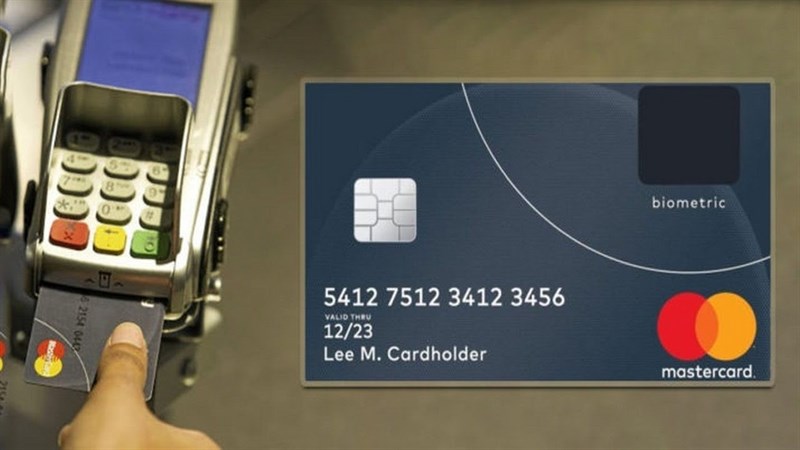 Mastercard giới thiệu thẻ tích hợp máy quét dấu vân tay ở bên trong