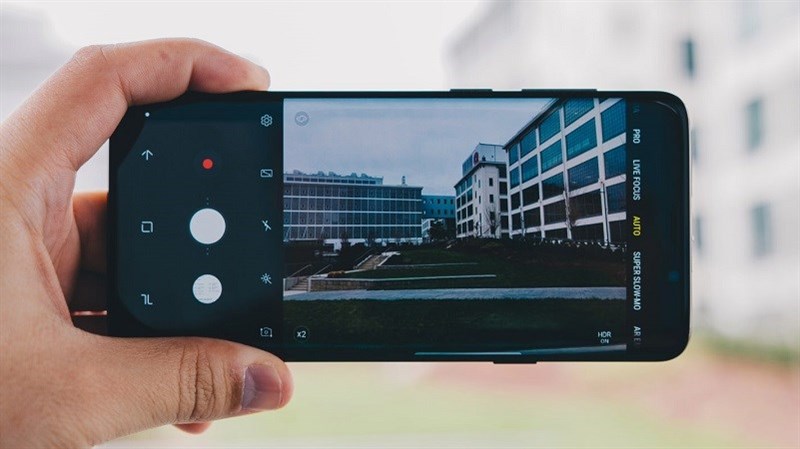 Samsung ra mắt cảm biến camera 20MP cho smartphone màn hình tràn cạnh Samsung ra mắt cảm biến camera 20MP cho smartphone màn hình tràn cạnh