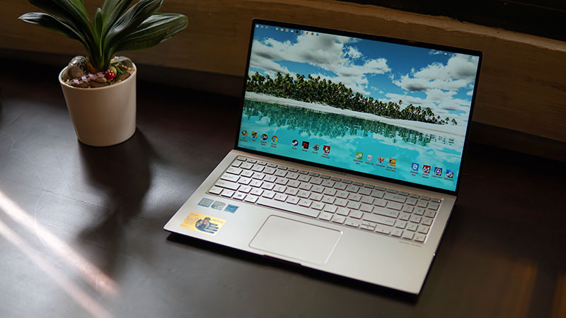 Đánh giá ASUS Zenbook UX533