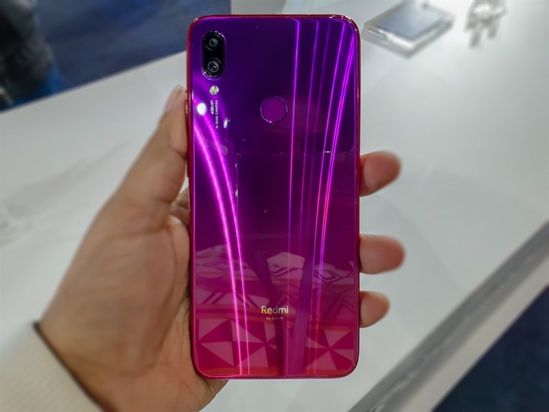 Redmi Note 7 Pro: Thiết kế đẹp, camera chất, cấu hình tốt và còn gì nữa?