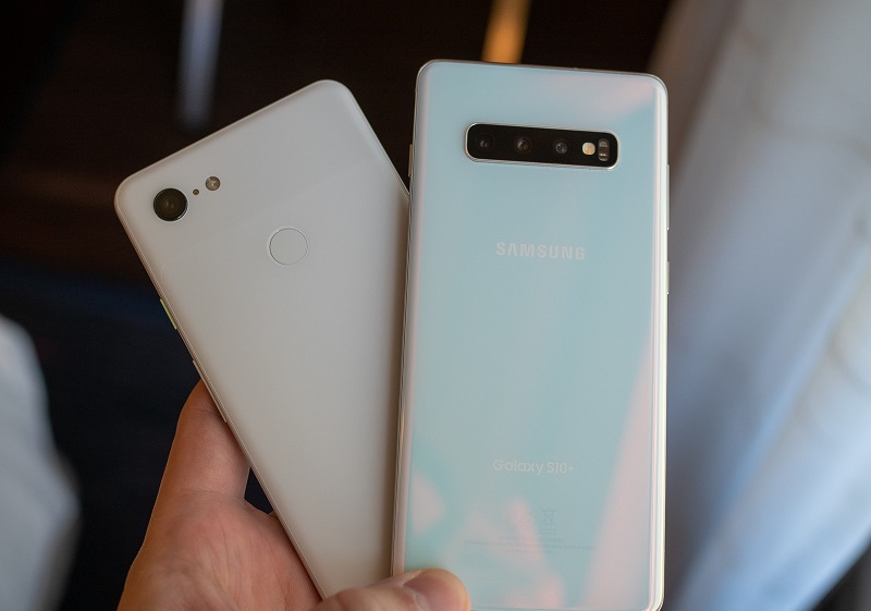 Galaxy S10+ và Google Pixel 3 XL Galaxy S10+ và Google Pixel 3 XL