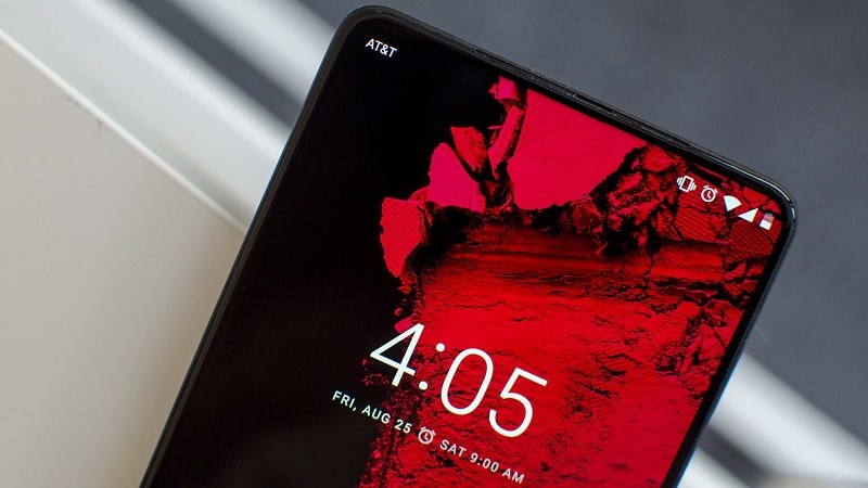 Essential Phone 2 sẽ có màn hình không lỗ, không notch và không viền?