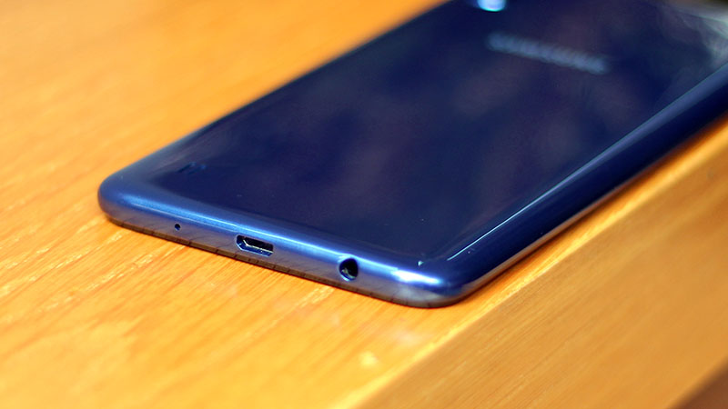 Trên tay Galaxy A10 Trên tay Galaxy A10