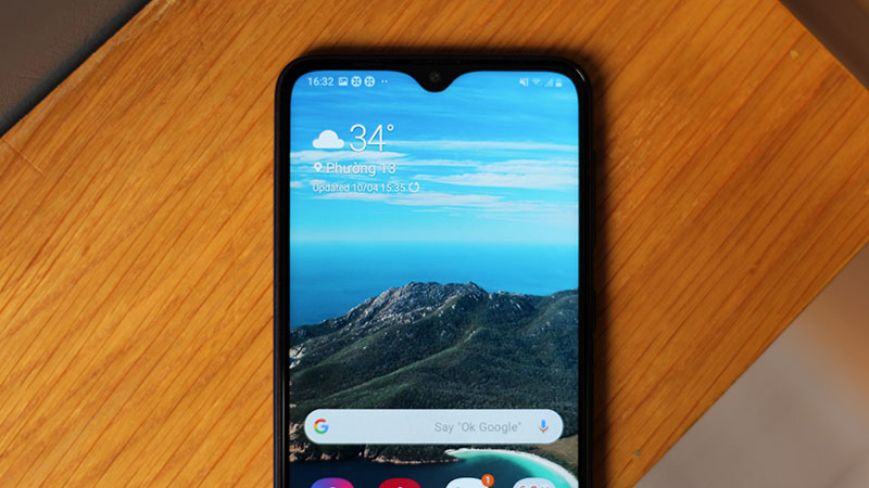Trên tay Galaxy A10 Trên tay Galaxy A10