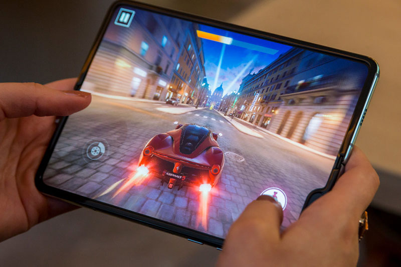 Galaxy Fold chơi game rất mượt