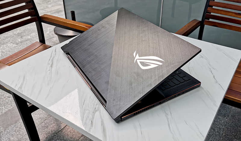 ASUS ROG Zephyrus S GX701