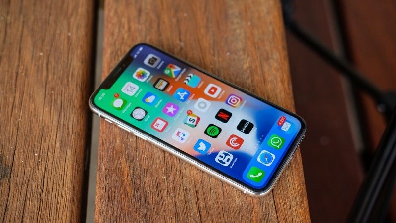 Apple sẽ thông báo với người dùng khi họ điều chỉnh hiệu năng iPhone