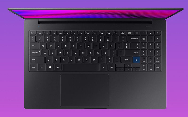 Samsung Notebook 7 13 inch và 15 inch ra mắt, rất giống MacBook Pro
