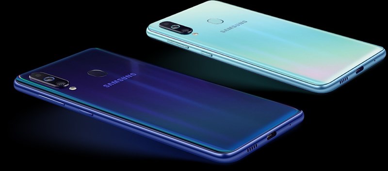 Galaxy M40 ra mắt: Chip Snapdragon 675, màn hình nốt ruồi, 3 camera sau, giá tốt