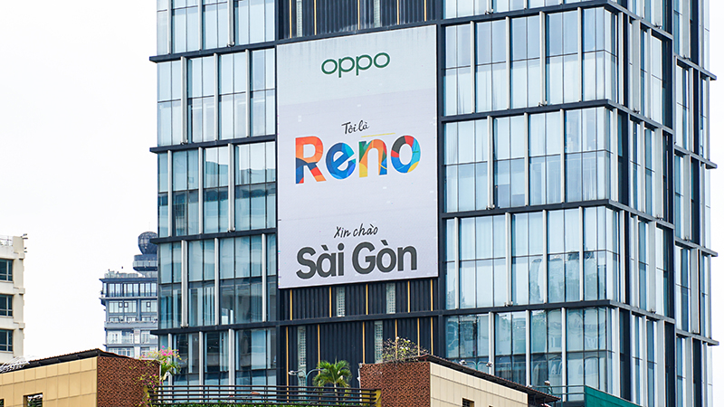 Hình ảnh smartphone OPPO Reno xuất hiện khắp phố phường Sài Gòn Hình ảnh smartphone OPPO Reno xuất hiện khắp phố phường Sài Gòn