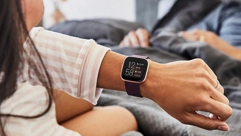 Fitbit Versa 2 trình làng với màn hình OLED, hỗ trợ NFC, Alexa