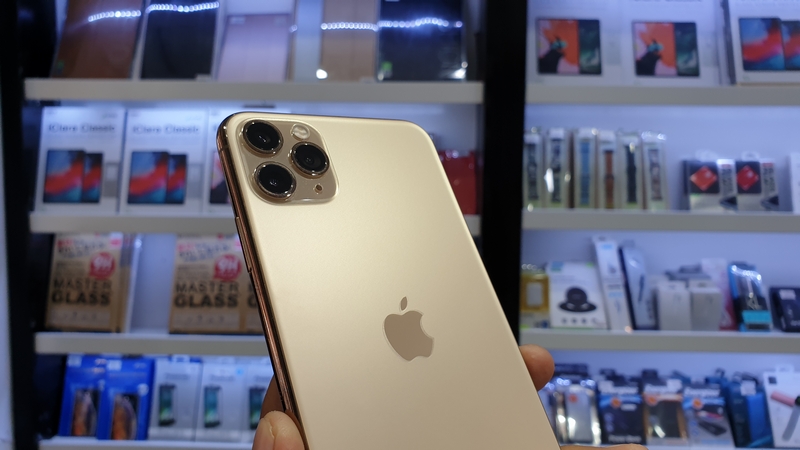 iPhone 11 Pro Max iPhone 11 Pro Max