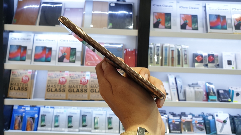 iPhone 11 Pro Max iPhone 11 Pro Max