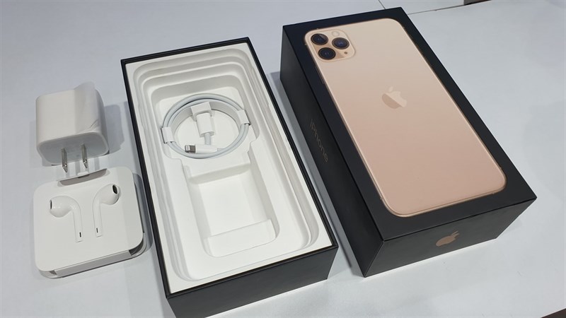 iPhone 11 Pro Max iPhone 11 Pro Max