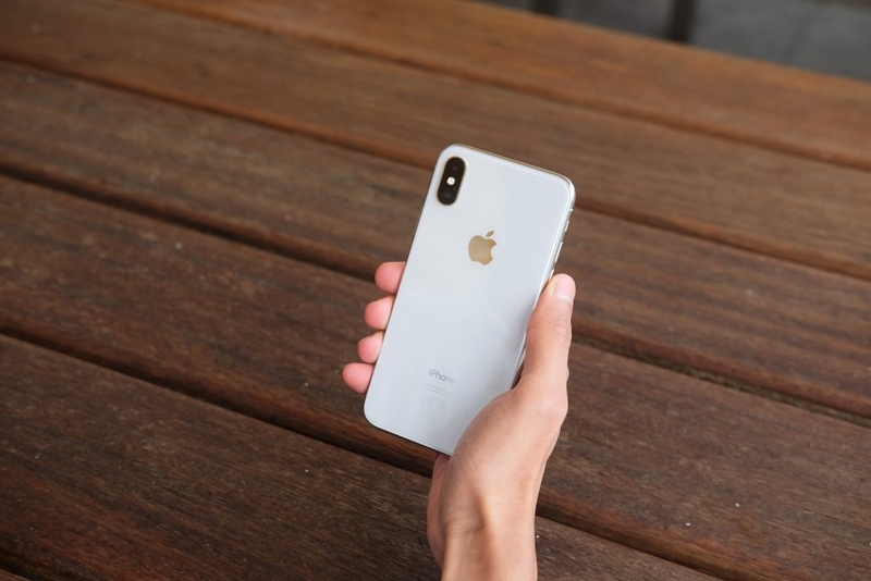 iPhone X với iPhone 11