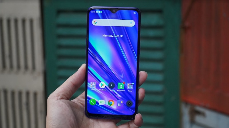 Mặt trước của Realme 5 Pro Mặt trước của Realme 5 Pro