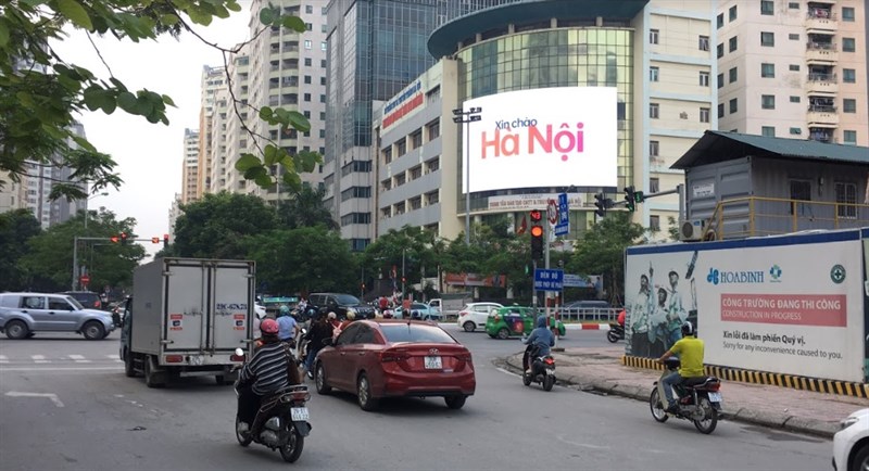 Biển quảng cáo OPPO Reno2 đặt tại một ngã tư Quận Thanh Xuân, Hà Nội Biển quảng cáo OPPO Reno2 đặt tại một ngã tư Quận Thanh Xuân, Hà Nội