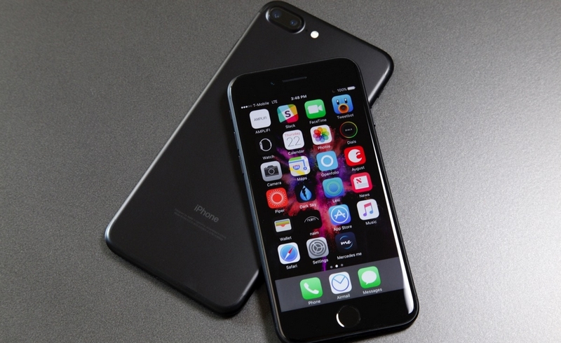 iPhone 7 iPhone 7
