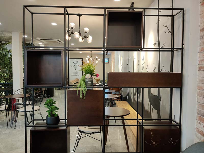 Ảnh chụp dưới ánh sáng nhân tạo. Ảnh chụp dưới ánh sáng nhân tạo.