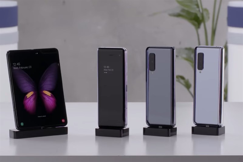 Sau 5 phút mở bán, Galaxy Fold màn hình gập với giá 53 triệu cháy hàng tại Trung Quốc Sau 5 phút mở bán, Galaxy Fold màn hình gập với giá 53 triệu cháy hàng tại Trung Quốc